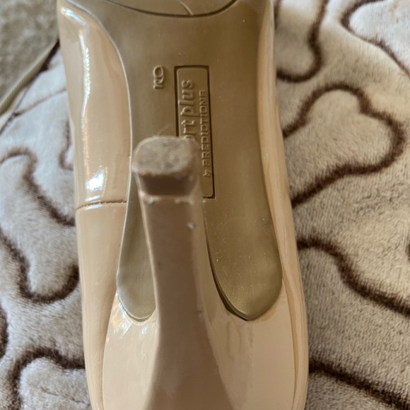 Comfort Plus Shoes - Picture 7 of 7